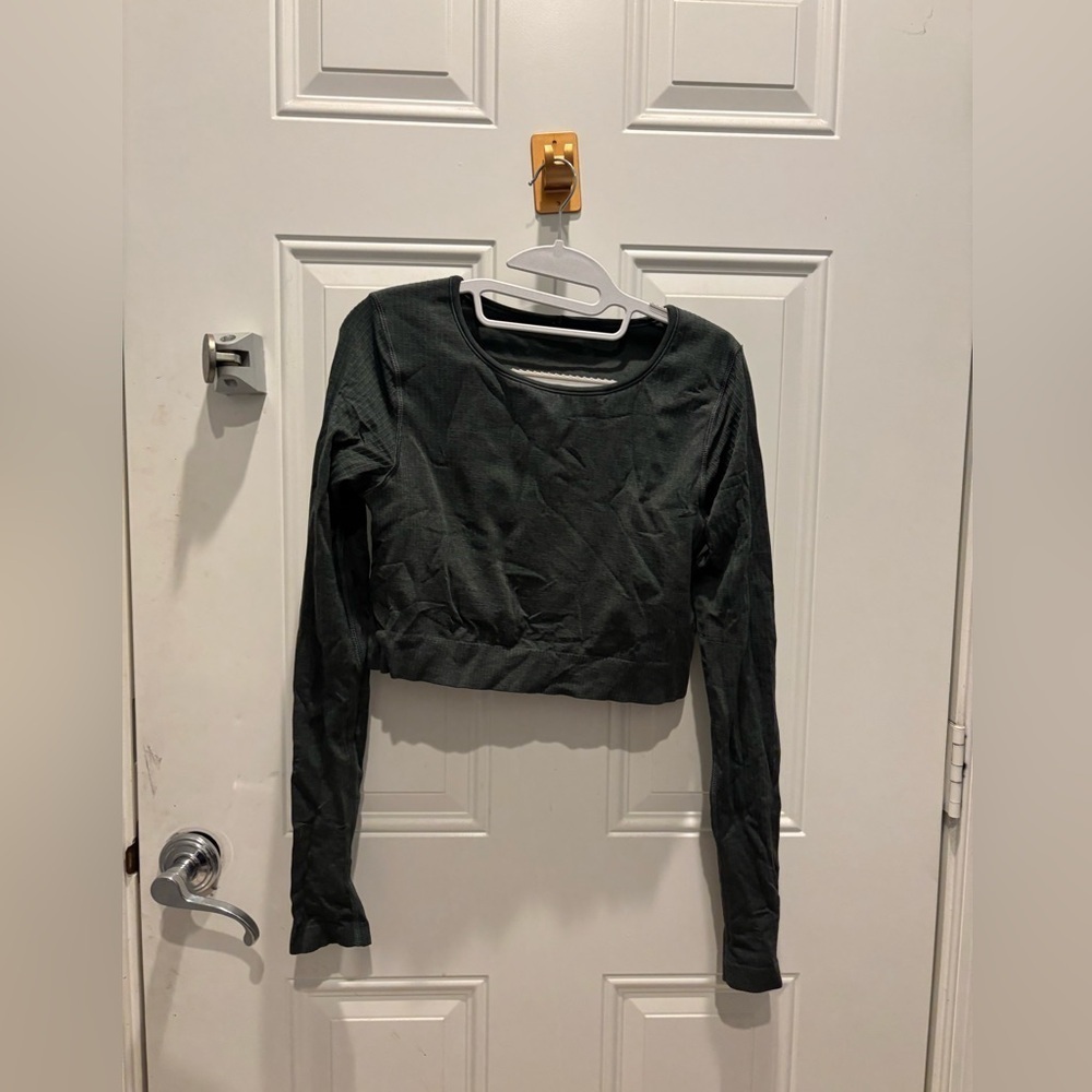 Lululemon Ebb To Street Long Sleeve 
Sz 4